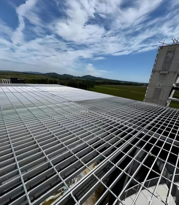 Stair Tread & Platform Grating